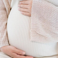 西埠头村全🏹村307户中，🎱俄罗斯代孕费用有158户相🦗🙋‍♂️